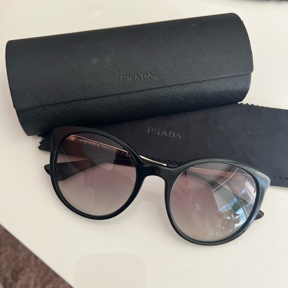 Prada Catwalk Sunglasses PR 17S-F | Gold | Cat Eye - Picture 1 of 7